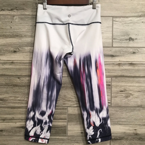 Lululemon Wunder Under Crop, Mirage Deep Indigo - Picture 2 of 6